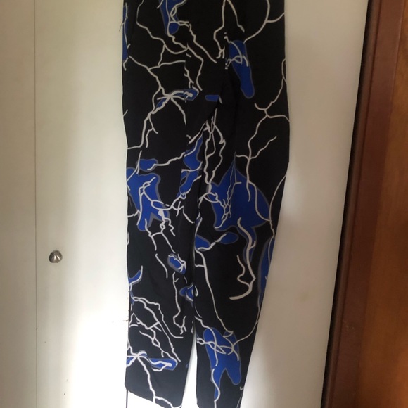 Shein pants - Picture 2 of 4